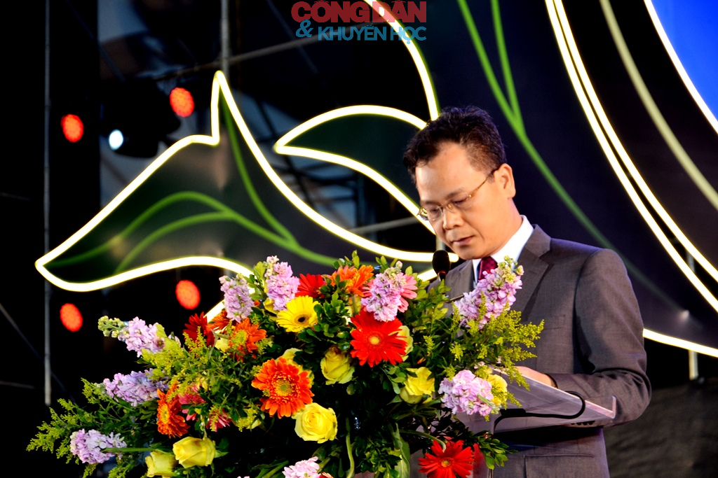 Tưng bừng giao lưu văn nghệ &ldquo;Ch&agrave;o Xu&acirc;n bi&ecirc;n giới&rdquo; Việt Nam &ndash; Trung Quốc tại L&agrave;o Cai - Ảnh 2.