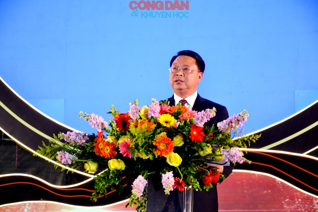 Tưng bừng giao lưu văn nghệ &ldquo;Ch&agrave;o Xu&acirc;n bi&ecirc;n giới&rdquo; Việt Nam &ndash; Trung Quốc tại L&agrave;o Cai - Ảnh 3.