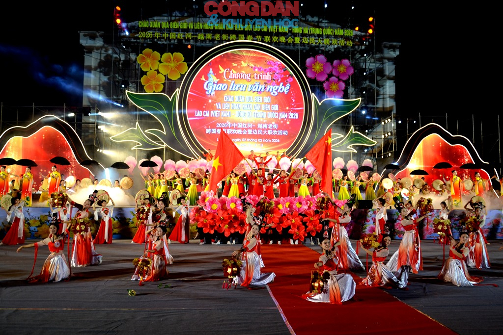 Tưng bừng giao lưu văn nghệ &ldquo;Ch&agrave;o Xu&acirc;n bi&ecirc;n giới&rdquo; Việt Nam &ndash; Trung Quốc tại L&agrave;o Cai - Ảnh 22.