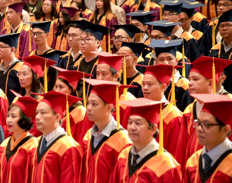 Để được phong tặng danh hiệu Tiến sĩ danh dự, Gi&aacute;o sư danh dự cần đ&aacute;p ứng những điều kiện g&igrave;? - Ảnh 1.