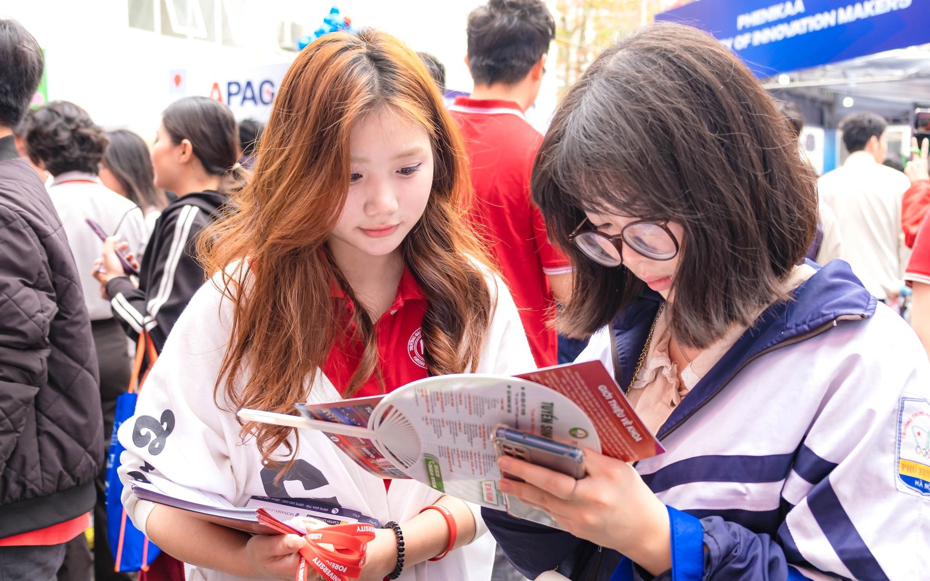 Quy đổi chứng chỉ ngoại ngữ: Nghịch l&yacute; điểm số giữa b&agrave;i thi chuẩn h&oacute;a v&agrave; kỳ thi tốt nghiệp - Ảnh 2.
