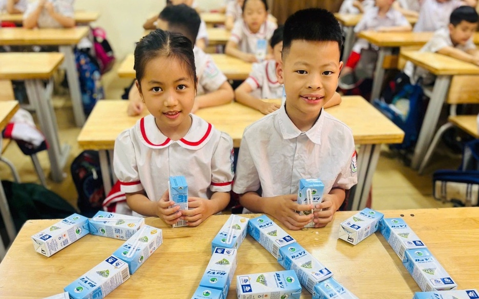 Quảng Ninh phấn đấu đến năm 2030 c&oacute; tr&ecirc;n 95% trường học đạt chuẩn quốc gia - Ảnh 2.