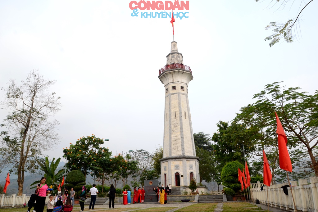 Rộn ràng ngày hội “Biên phòng toàn dân” ở Lũng Pô, nơi con sông Hồng chảy vào đất Việt - Ảnh 5.