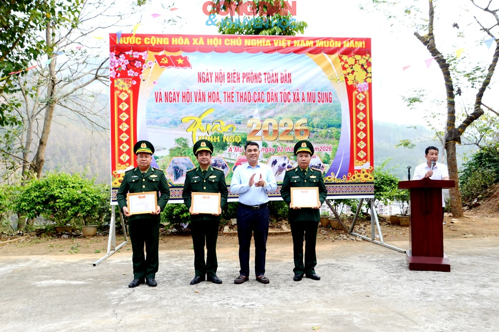 Rộn ràng ngày hội “Biên phòng toàn dân” ở Lũng Pô, nơi con sông Hồng chảy vào đất Việt - Ảnh 10.