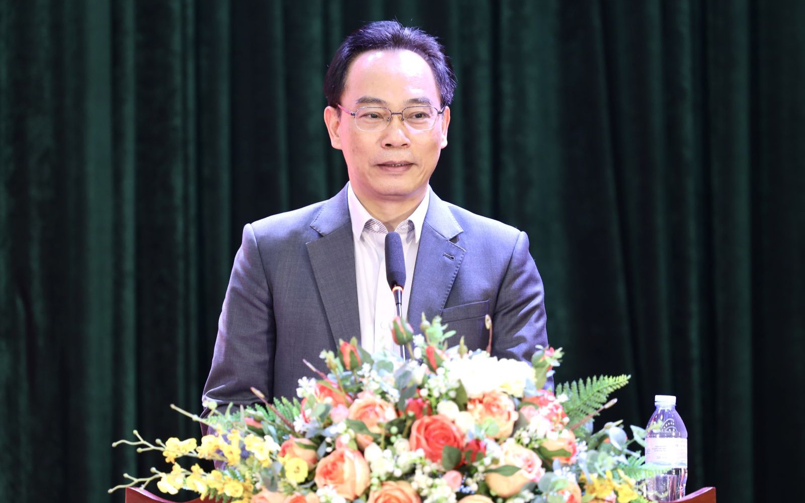 Sinh viên bầu cử: Lá phiếu niềm tin học cách làm chủ tương lai đất nước - Ảnh 3.