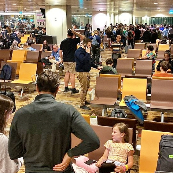 Xung đột tại Trung Đ&ocirc;ng g&acirc;y gi&aacute;n đoạn d&ograve;ng chảy h&agrave;ng kh&ocirc;ng v&agrave; du lịch - Ảnh 7.