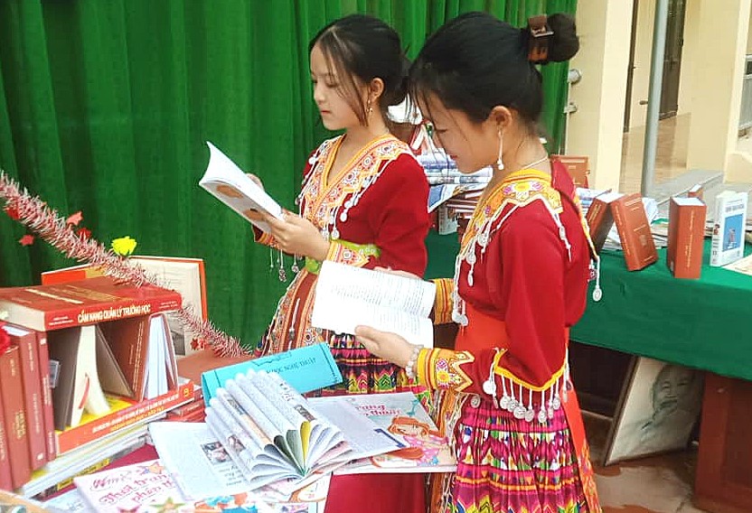 Ph&ograve;ng chống tảo h&ocirc;n v&ugrave;ng cao: Từ c&acirc;u chuyện "bắt vợ" đến h&agrave;nh tr&igrave;nh t&igrave;m lại con chữ tại Na Loi - Ảnh 1.