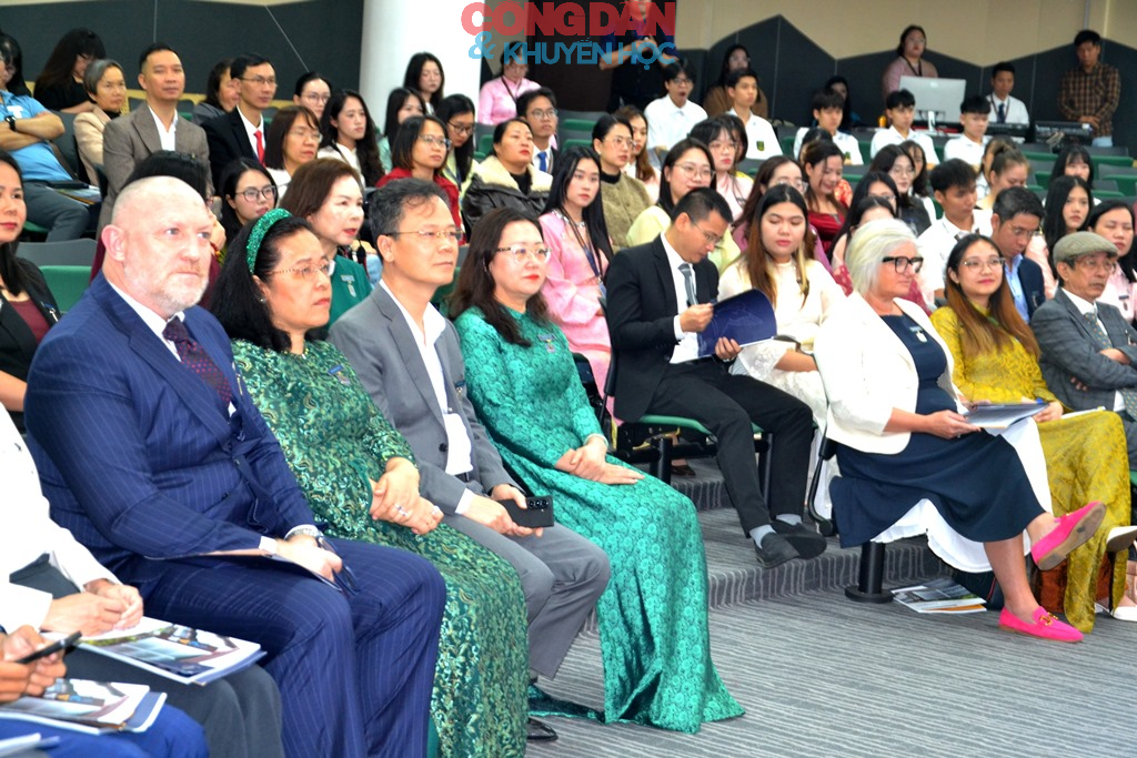 L&agrave;o Cai: Khai trương Trường nội tr&uacute; Anh quốc đầu ti&ecirc;n tại Việt Nam - Ảnh 3.