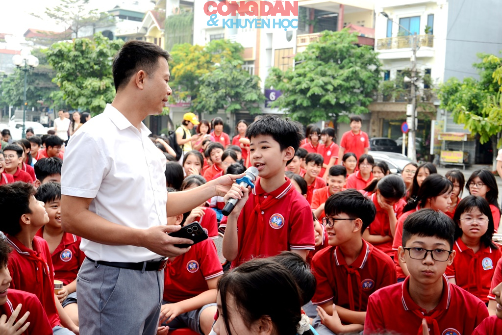 Tưng bừng &ldquo;Ng&agrave;y hội S&aacute;ch v&agrave; Văn h&oacute;a đọc&rdquo; ở phường L&agrave;o Cai - Ảnh 7.