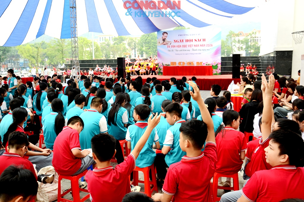 Tưng bừng &ldquo;Ng&agrave;y hội S&aacute;ch v&agrave; Văn h&oacute;a đọc&rdquo; ở phường L&agrave;o Cai - Ảnh 8.