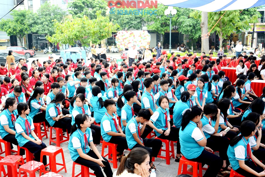 Tưng bừng &ldquo;Ng&agrave;y hội S&aacute;ch v&agrave; Văn h&oacute;a đọc&rdquo; ở phường L&agrave;o Cai - Ảnh 17.