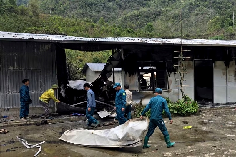 Lai Ch&acirc;u: Ch&aacute;y nh&agrave; l&agrave;m 3 học sinh tử vong - Ảnh 2.