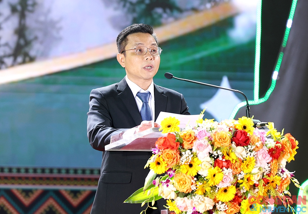 Lễ hội m&ugrave;a h&egrave; Sa Pa ch&agrave;o đ&oacute;n du kh&aacute;ch - Ảnh 3.