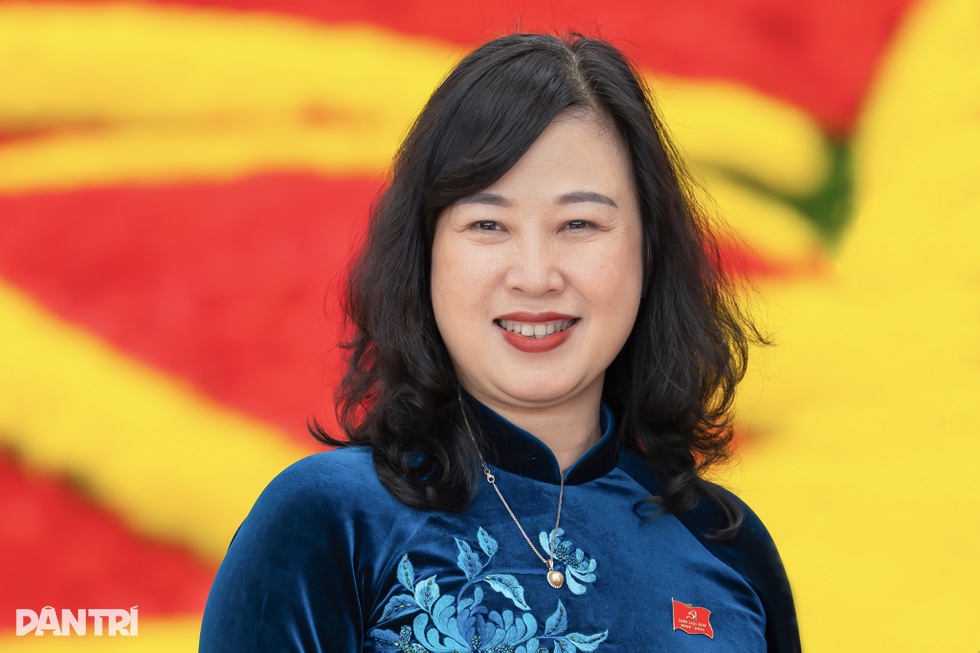 Danh s&aacute;ch 17 bộ trưởng, trưởng ng&agrave;nh của Ch&iacute;nh phủ kh&oacute;a mới - Ảnh 16.