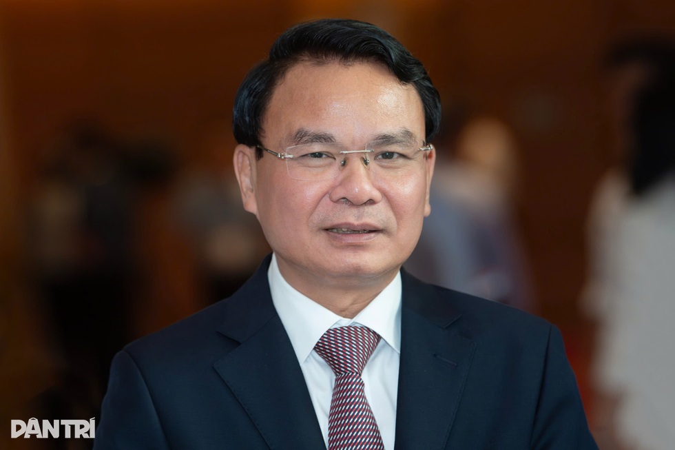 Danh s&aacute;ch 17 bộ trưởng, trưởng ng&agrave;nh của Ch&iacute;nh phủ kh&oacute;a mới - Ảnh 20.