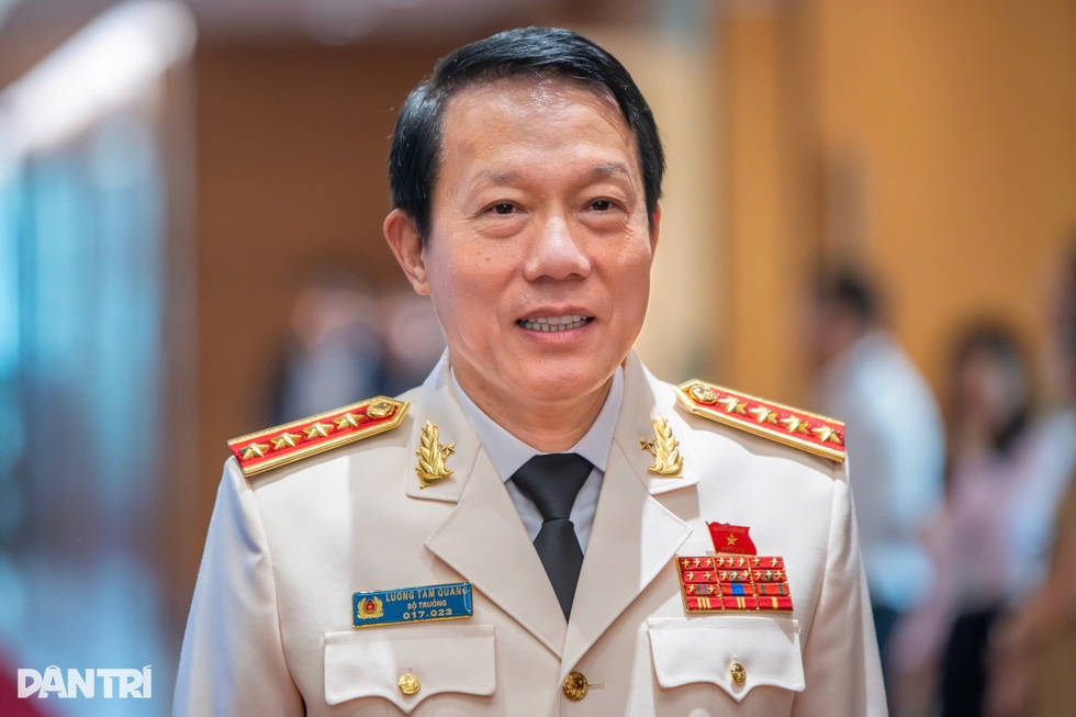 Danh s&aacute;ch 17 bộ trưởng, trưởng ng&agrave;nh của Ch&iacute;nh phủ kh&oacute;a mới - Ảnh 5.