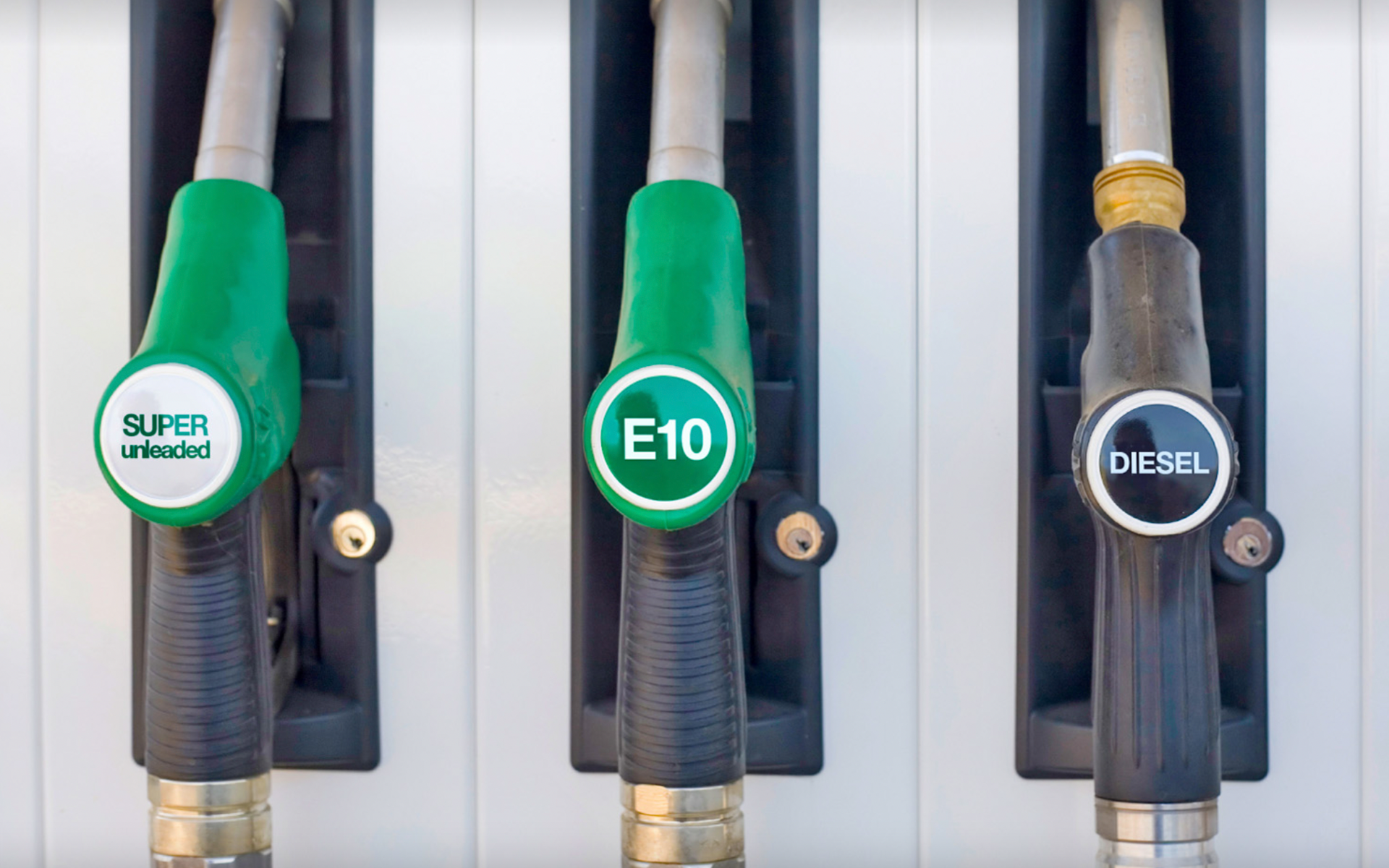 Trăn trở trước quyết định triển khai xăng E10 rộng r&atilde;i - Ảnh 1.