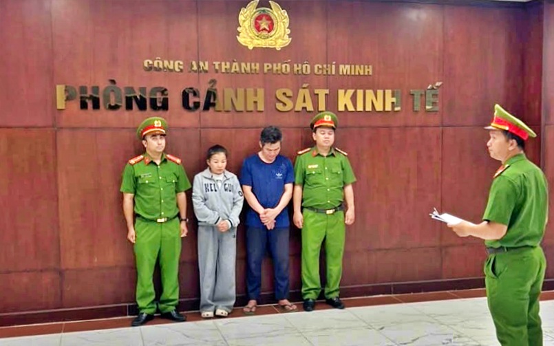 C&ocirc;ng an Th&agrave;nh phố Hồ Ch&iacute; Minh triệt ph&aacute; đường d&acirc;y sản xuất giả nh&atilde;n hiệu bột ngọt Ajinomoto - Ảnh 3.