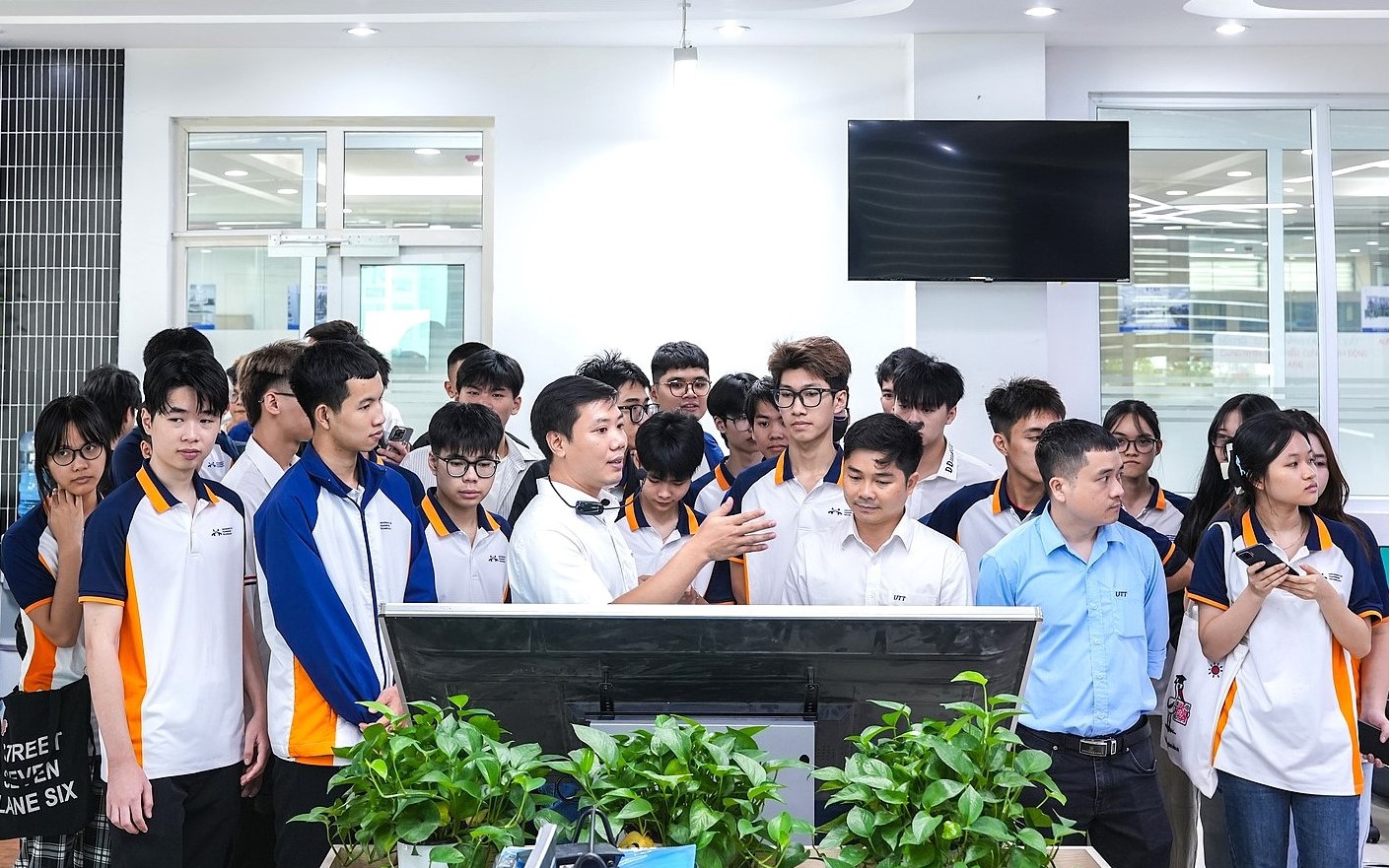 Tài nguyên giáo dục mở - điều kiện cần cho mục tiêu học tập suốt đời - Ảnh 2.