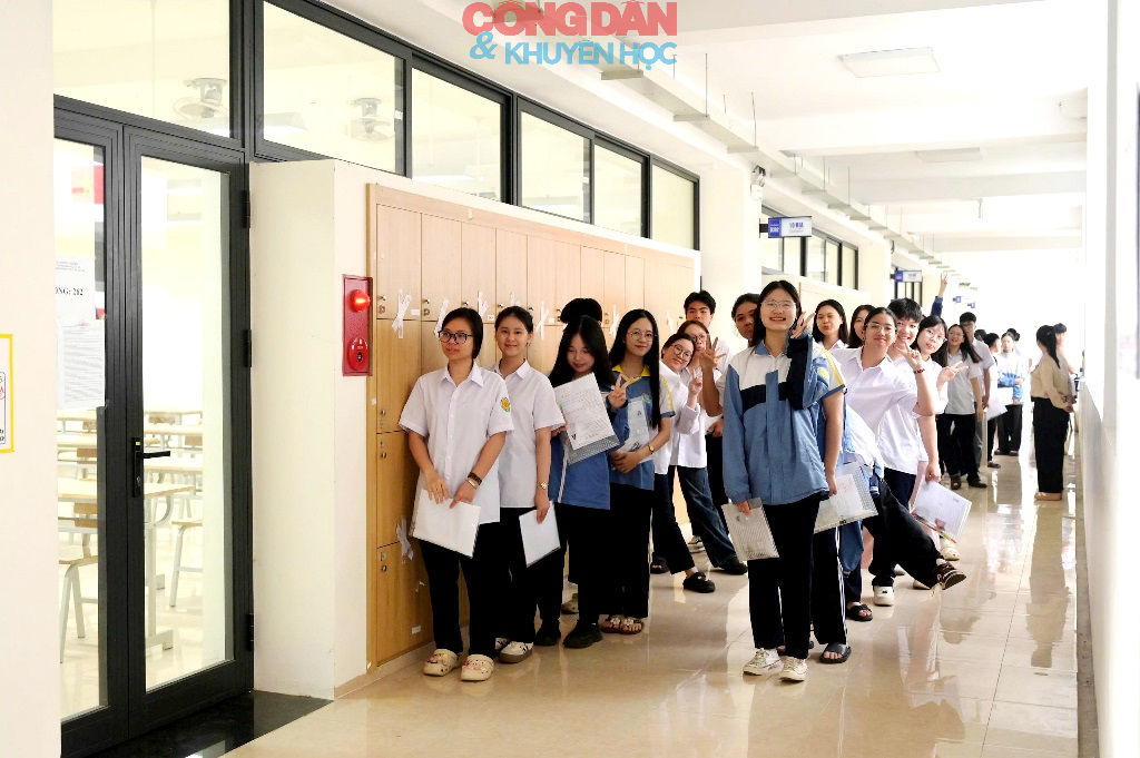 Hơn 19.000 th&iacute; sinh ở L&agrave;o Cai thi m&ocirc;n đầu ti&ecirc;n - Ảnh 6.
