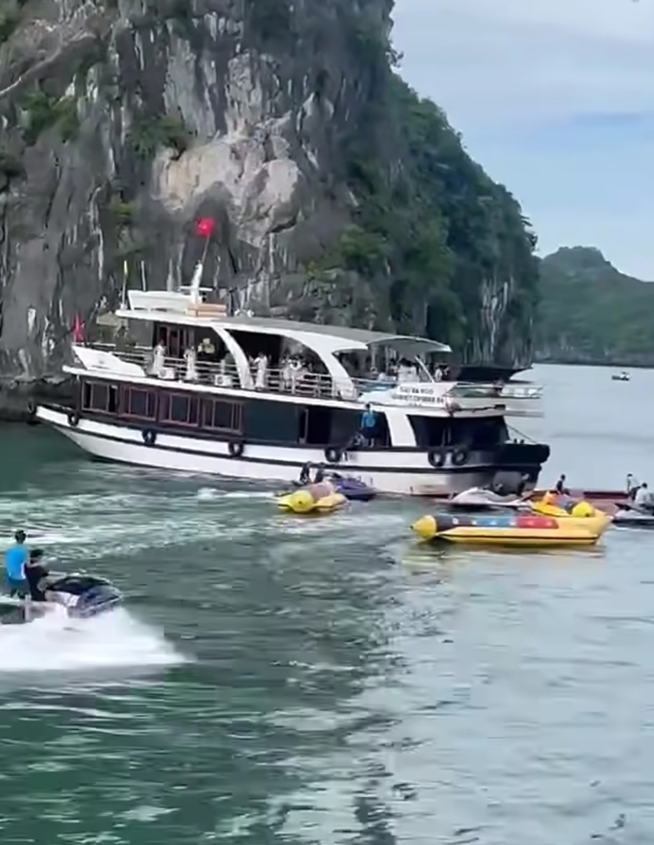 Hải Phòng thông tin vụ va chạm tàu du lịch trên vịnh Lan Hạ khiến một người tử vong