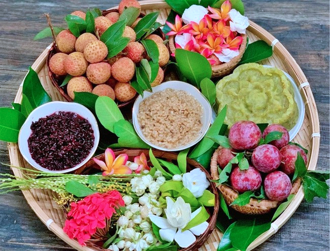 Tết Đoan ngọ v&agrave; những phong tục tập qu&aacute;n th&uacute; vị  - Ảnh 1.