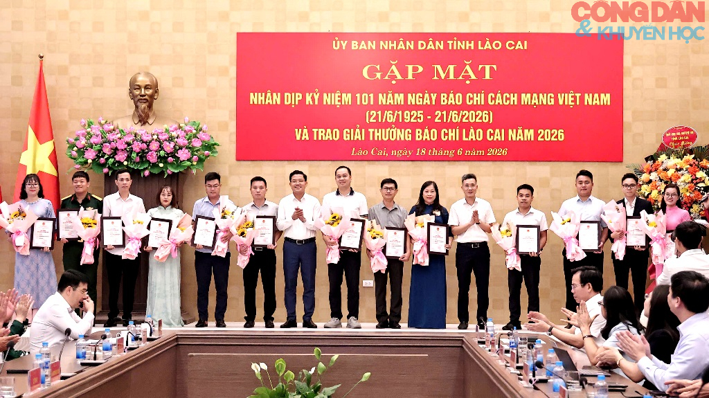 Ph&oacute;ng vi&ecirc;n Tạp ch&iacute; C&ocirc;ng d&acirc;n v&agrave; Khuyến học đạt giải C b&aacute;o ch&iacute; L&agrave;o Cai năm 2026 - Ảnh 5.
