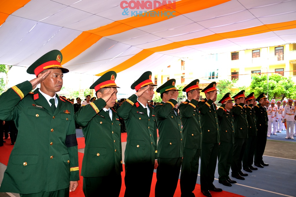 Đón 9 hài cốt liệt sỹ trở về quê hương Bát Xát - Lào Cai - Ảnh 2.