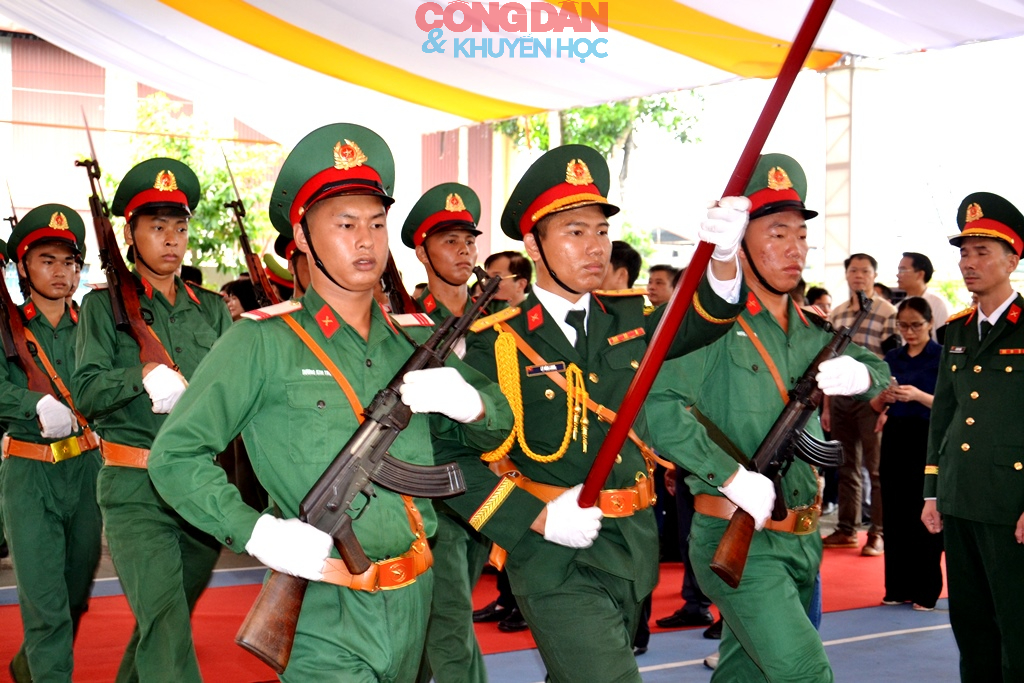 Đón 9 hài cốt liệt sỹ trở về quê hương Bát Xát - Lào Cai - Ảnh 5.