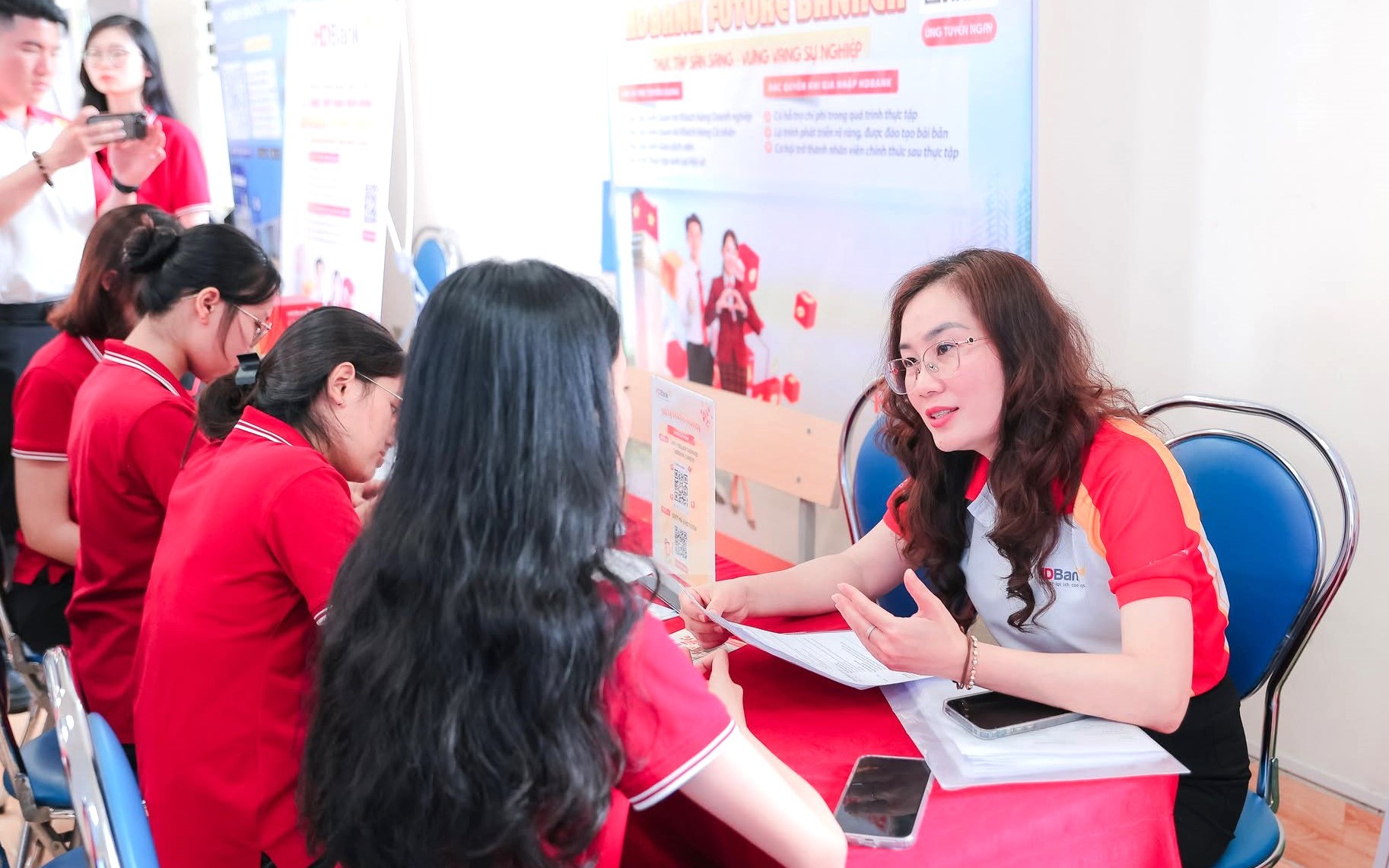 Tuyển sinh v&agrave; đ&agrave;o tạo đại học khi chất lượng quyết định quy m&ocirc; - Ảnh 2.