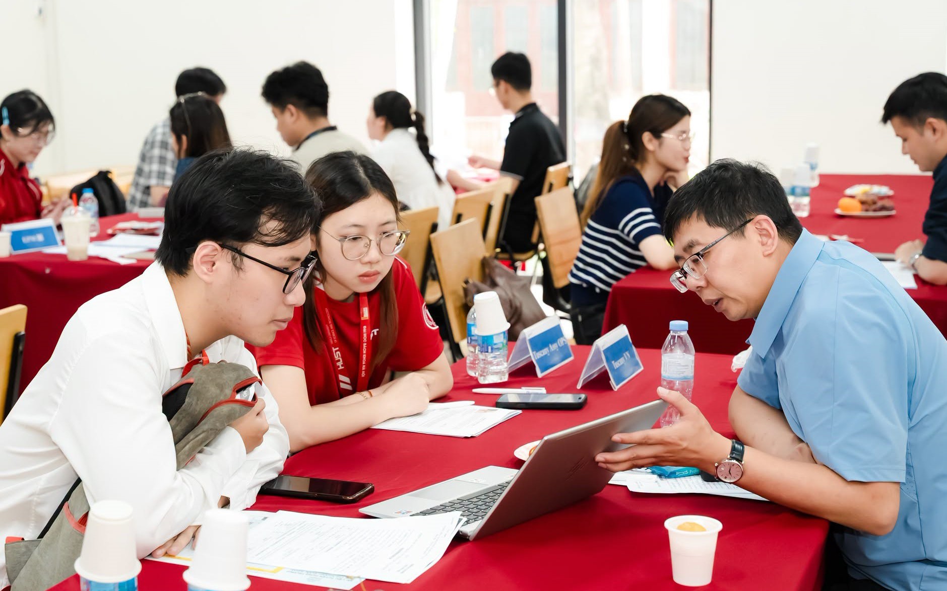 Đại học siết ti&ecirc;u ch&iacute;, chấm dứt dạy chay, học chay - Ảnh 3.