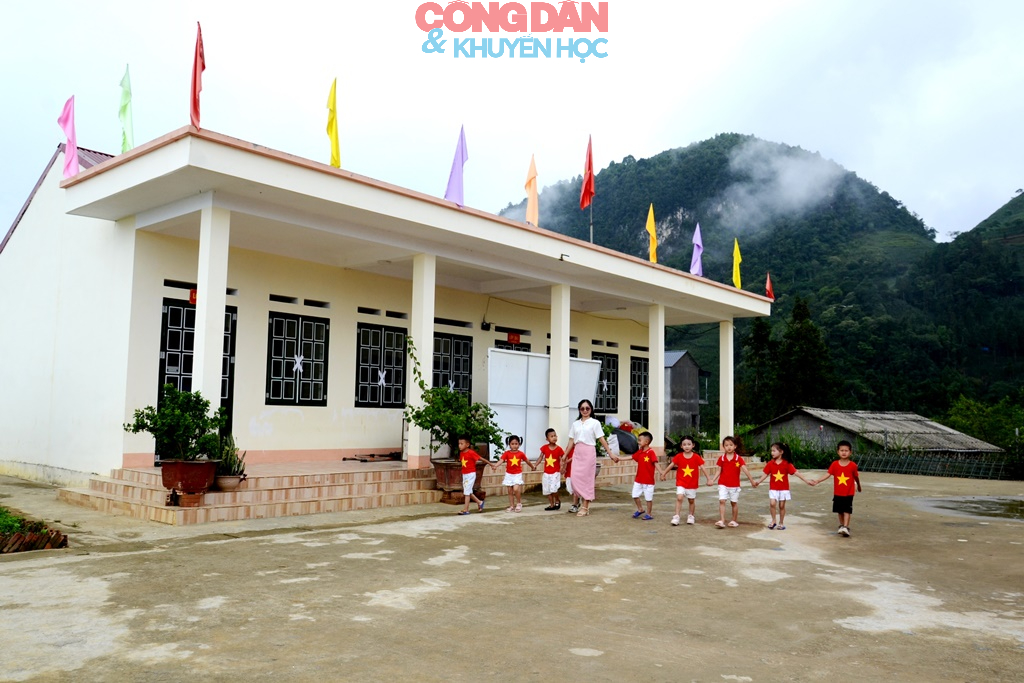 Kh&aacute;nh th&agrave;nh đưa v&agrave;o sử dụng 6 điểm trường ở bi&ecirc;n giới L&agrave;o Cai - Ảnh 11.