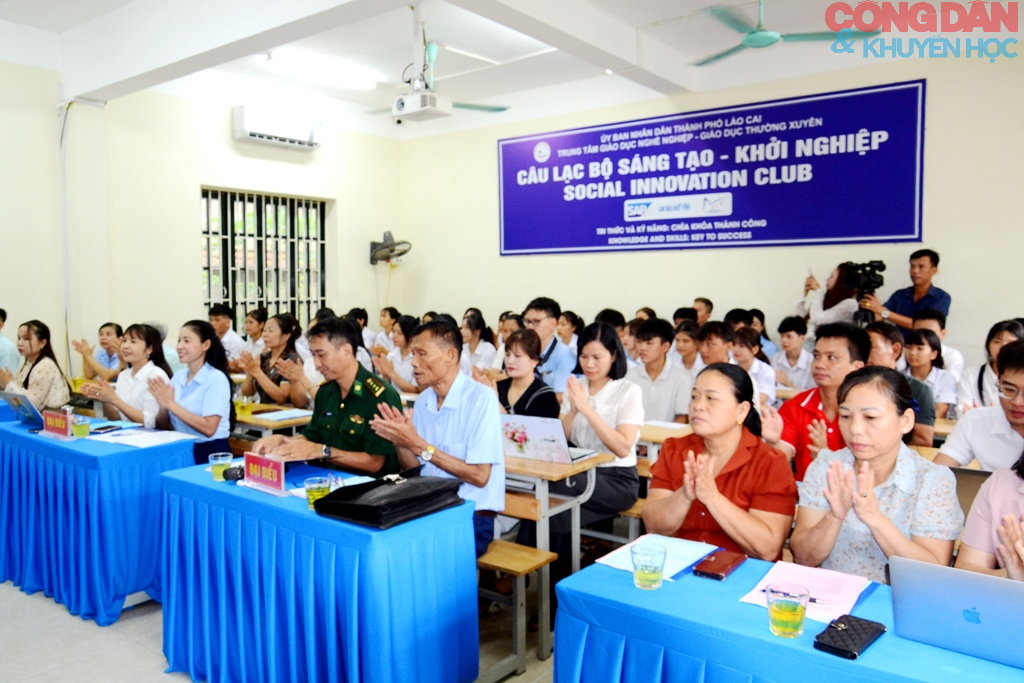 L&agrave;o Cai đẩy mạnh &ldquo;B&igrave;nh d&acirc;n học vụ số&rdquo;, x&acirc;y dựng danh hiệu &ldquo;C&ocirc;ng d&acirc;n học tập&rdquo; trong thời kỳ chuyển đổi số - Ảnh 7.