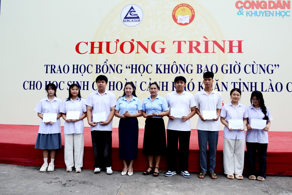 L&agrave;o Cai đẩy mạnh &ldquo;B&igrave;nh d&acirc;n học vụ số&rdquo;, x&acirc;y dựng danh hiệu &ldquo;C&ocirc;ng d&acirc;n học tập&rdquo; trong thời kỳ chuyển đổi số - Ảnh 15.