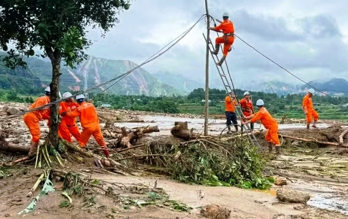 Đã tìm thấy 3 thi thể nạn nhân ở xã Mường Than, thông xe quốc lộ 12 nối Lai Châu với Điện Biên - Ảnh 4.