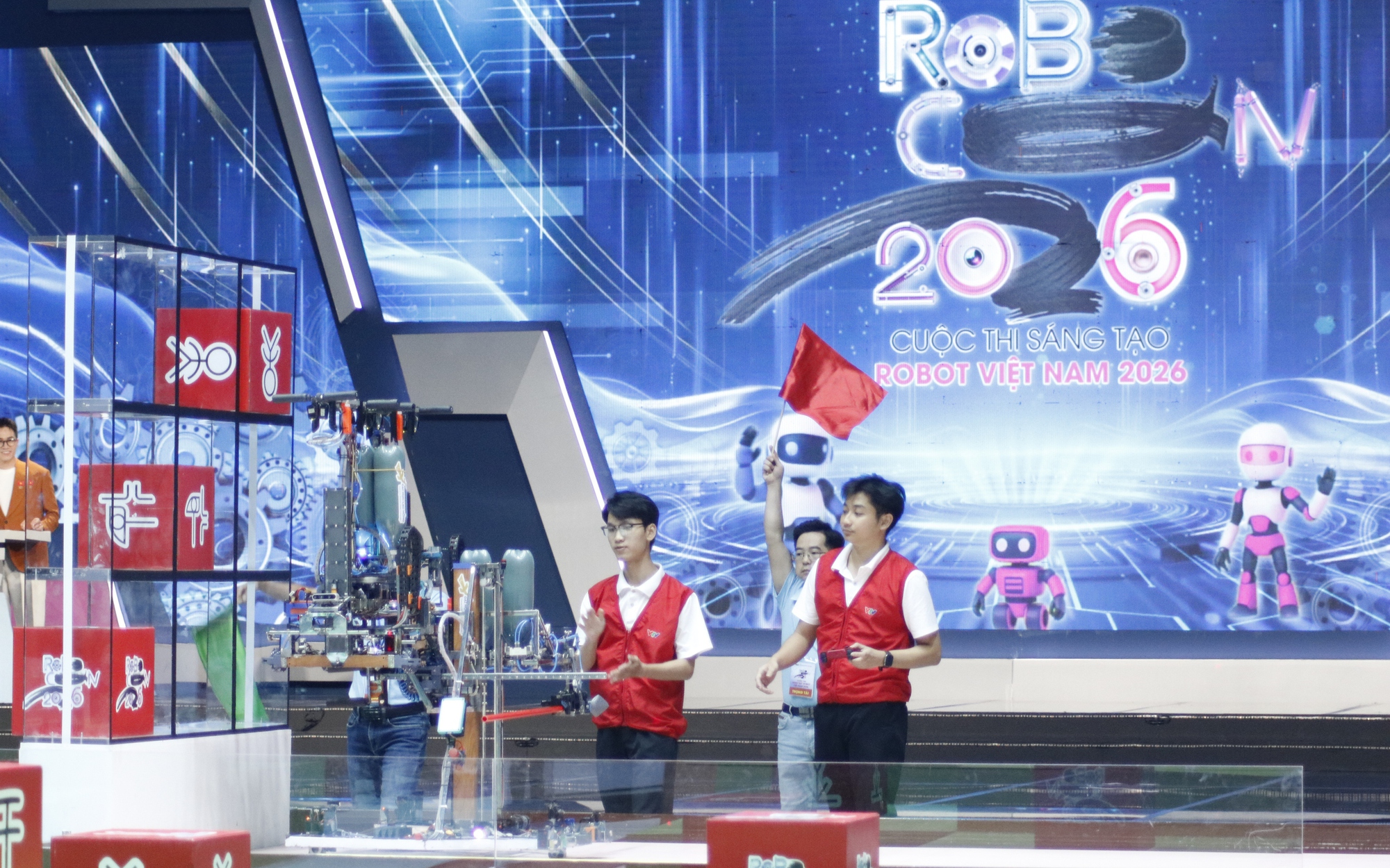 Nh&agrave; v&ocirc; địch Robocon Việt Nam 2026 xuất binh chinh phục ABU Robocon 2026 - Ảnh 2.