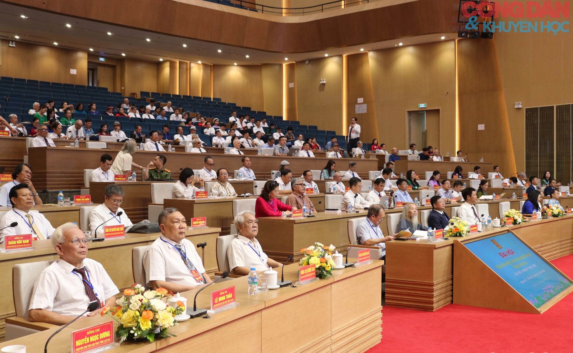 Văn học - Nghệ thuật Lào Cai hướng về nhân dân, gìn giữ bản sắc trong đời sống mới - Ảnh 3.