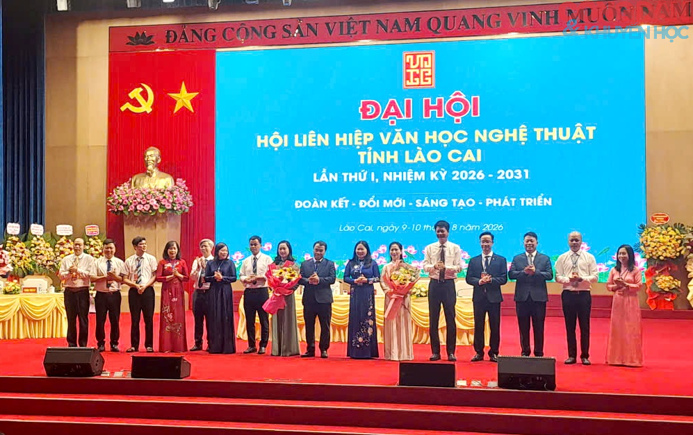 Văn học - Nghệ thuật Lào Cai hướng về nhân dân, gìn giữ bản sắc trong đời sống mới - Ảnh 6.
