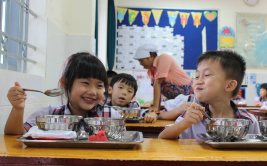 Hà Nội khám sức khỏe miễn phí cho hơn 2,2 triệu học sinh trước thềm năm học mới - Ảnh 2.