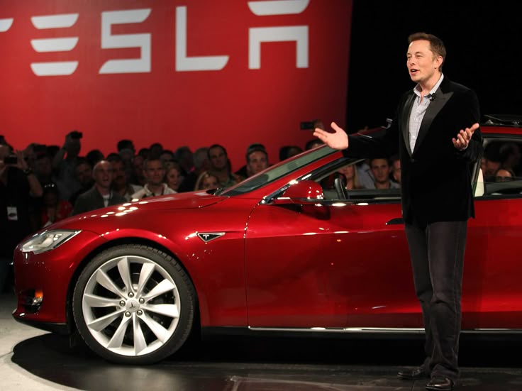 Elon Musk nhận th&ugrave; lao gấp 2,5 triệu lần nh&acirc;n vi&ecirc;n Tesla: C&ocirc;ng ty đang đặt cược AI v&agrave; robot thay v&igrave; xe điện - Ảnh 1.