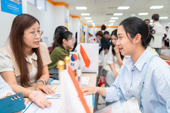 Cảnh b&aacute;o c&aacute;c thủ đoạn lừa đảo chiếm đoạt t&agrave;i sản trong m&ugrave;a tuyển sinh, nhập học 2026 - Ảnh 1.