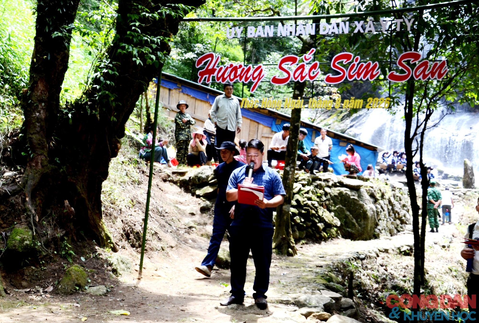 Bay xa hương sắc Sim San trong Lễ hội m&ugrave;a Thu Y T&yacute; - Ảnh 2.