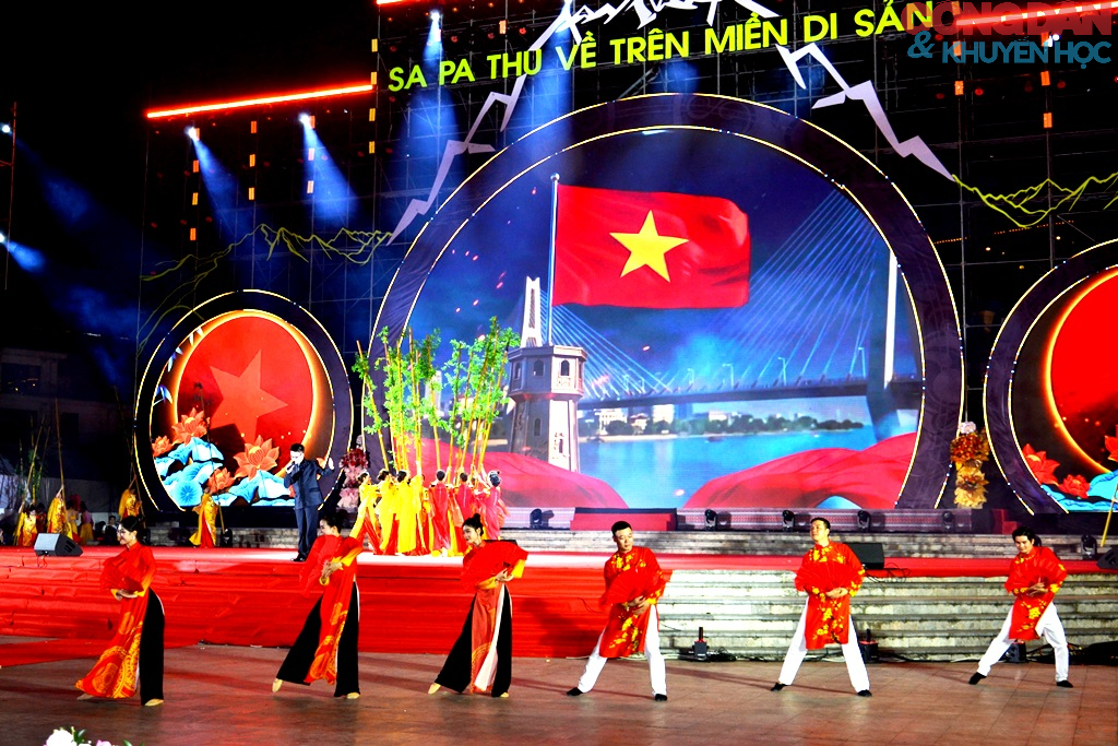 Rực rỡ vũ điệu mùa thu trên sóng lúa vàng Sa Pa - Ảnh 13.