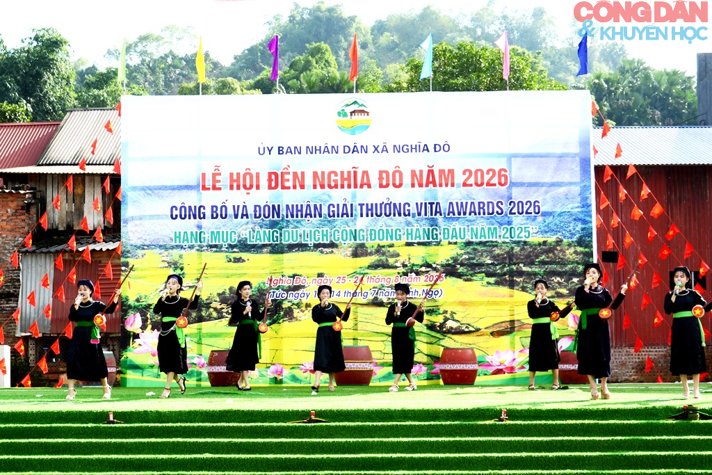 Tưng bừng khai hội đền Nghĩa Đô - Ảnh 1.