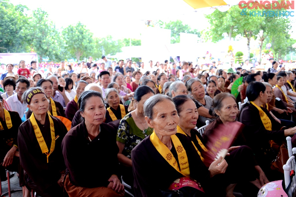 Đền Bảo H&agrave; (L&agrave;o Cai) v&agrave;o ch&iacute;nh lễ 2026 - Ảnh 10.