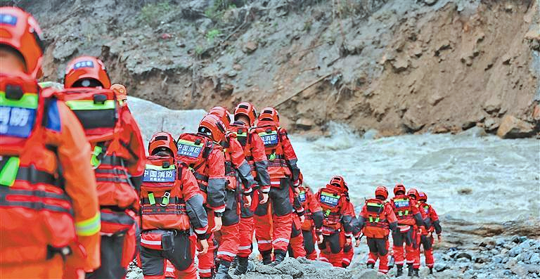 Trung Quốc c&ocirc;ng bố nguy&ecirc;n nh&acirc;n thảm họa lũ qu&eacute;t v&agrave; sạt lở ở T&acirc;y Tạng - Ảnh 1.