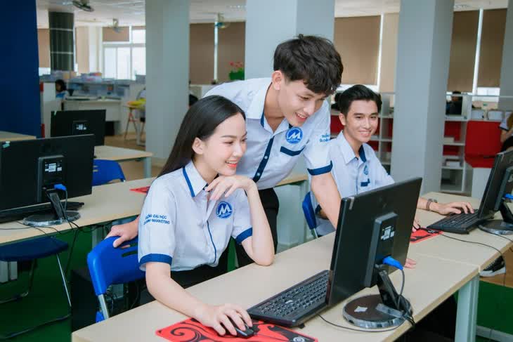 Một trường đại học Việt Nam xếp hạng 14 thế giới về nghi&ecirc;n cứu Ng&acirc;n h&agrave;ng thương mại - Ảnh 1.
