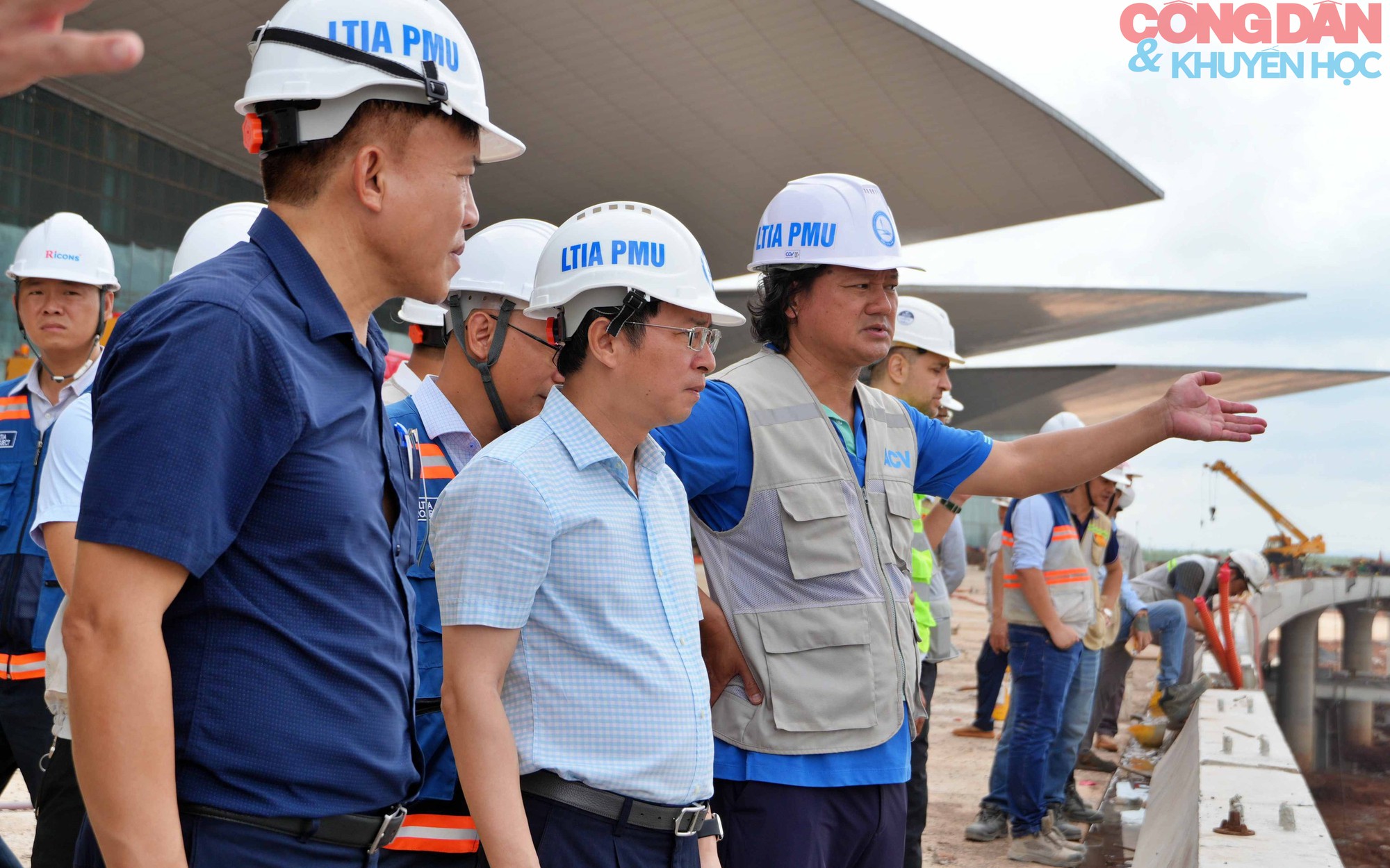 H&agrave;ng ngh&igrave;n nh&acirc;n lực, m&aacute;y m&oacute;c đẩy mạnh thi c&ocirc;ng s&acirc;n bay Long Th&agrave;nh - Ảnh 4.