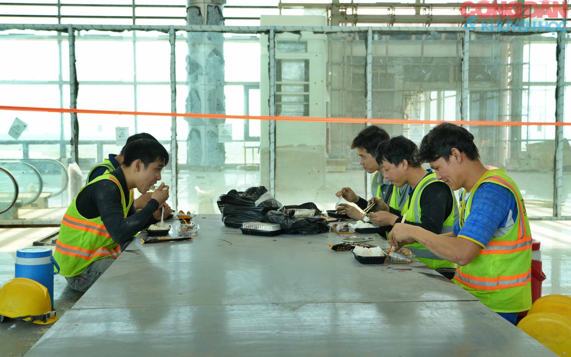 H&agrave;ng ngh&igrave;n nh&acirc;n lực, m&aacute;y m&oacute;c đẩy mạnh thi c&ocirc;ng s&acirc;n bay Long Th&agrave;nh - Ảnh 11.