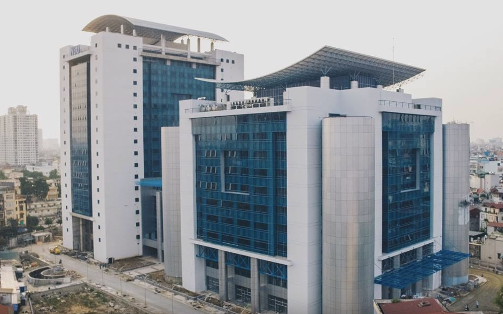 Nhiều sinh vi&ecirc;n Trường Đại học Dược H&agrave; Nội bị cảnh b&aacute;o học tập, buộc th&ocirc;i học - Ảnh 2.